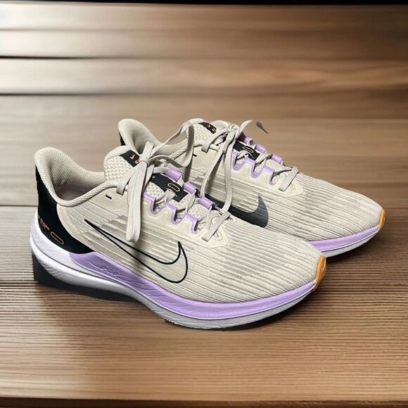 Nike Air Winflo 9 DD8686-103 Light Orewood Brown Women's Running Shoes Size 9.5 - Picture 1 of 16